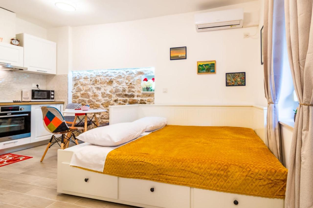 Studio Apartman Mirela Kastel Stafilic Kaštela 外观 照片
