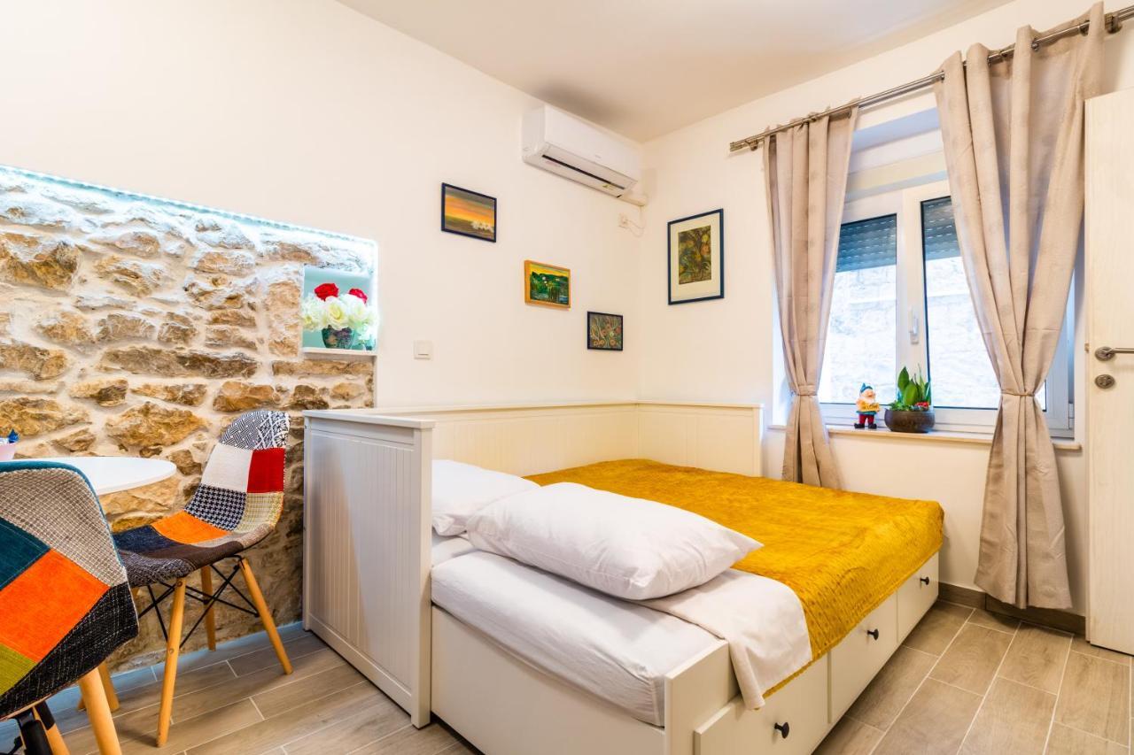 Studio Apartman Mirela Kastel Stafilic Kaštela 外观 照片